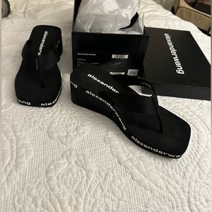 Alexander Wang like new wedge flip flops